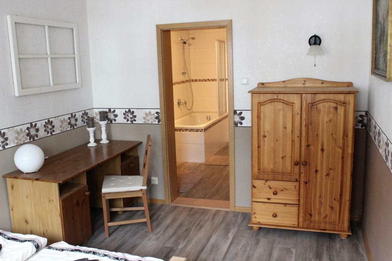 Ferienwohnung Schwarz Benshausen Buitenkant foto