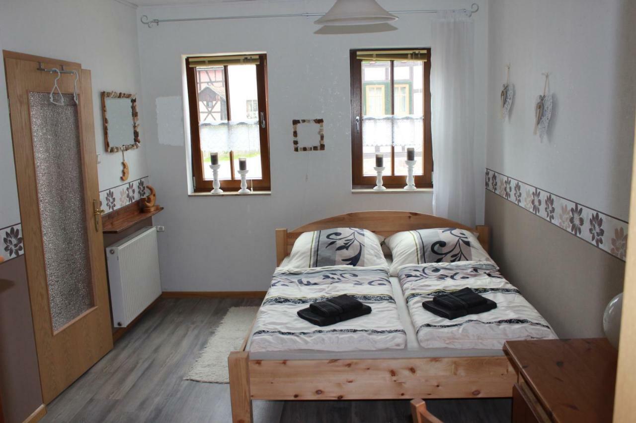 Ferienwohnung Schwarz Benshausen Buitenkant foto